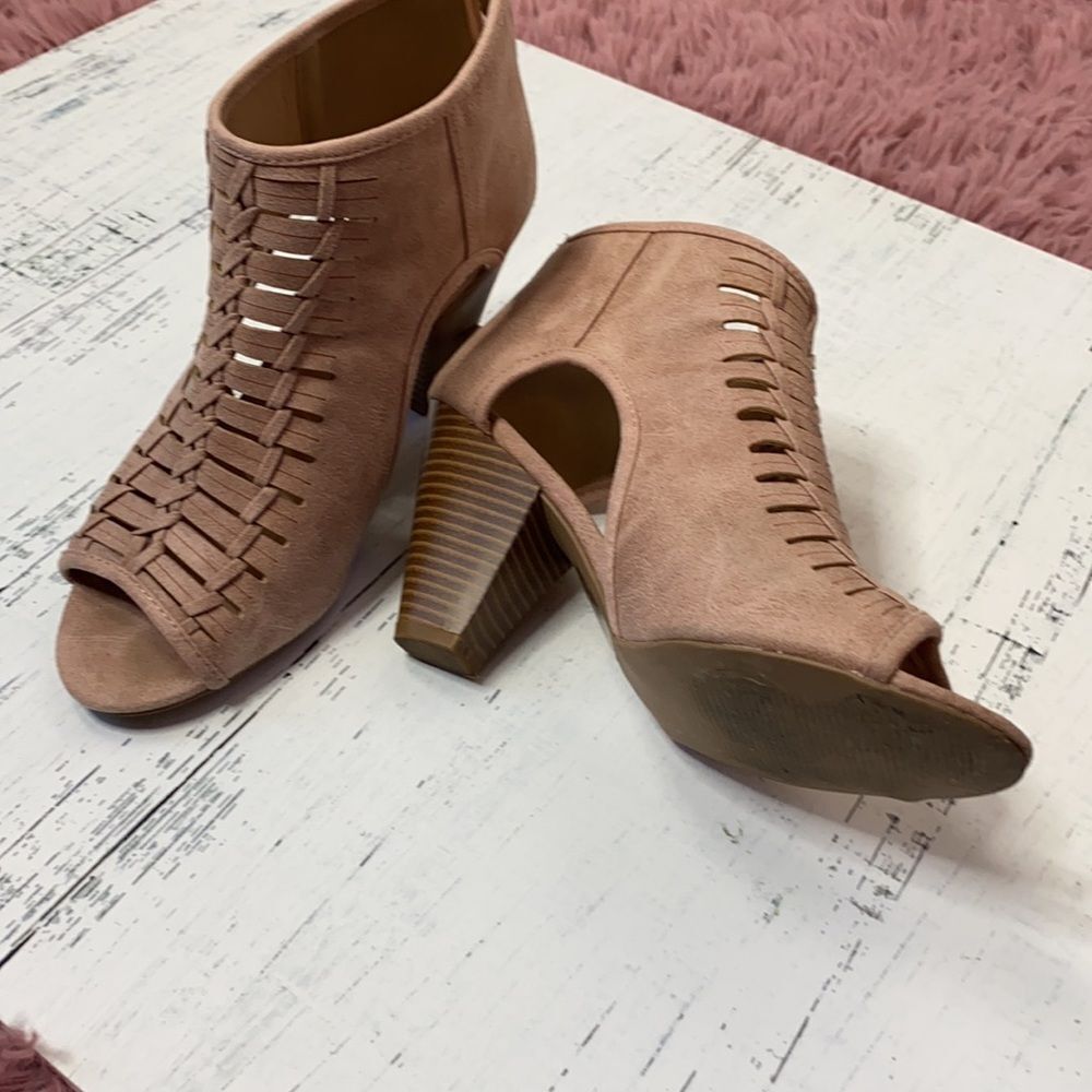 Blush Booties - Picture 4 of 4